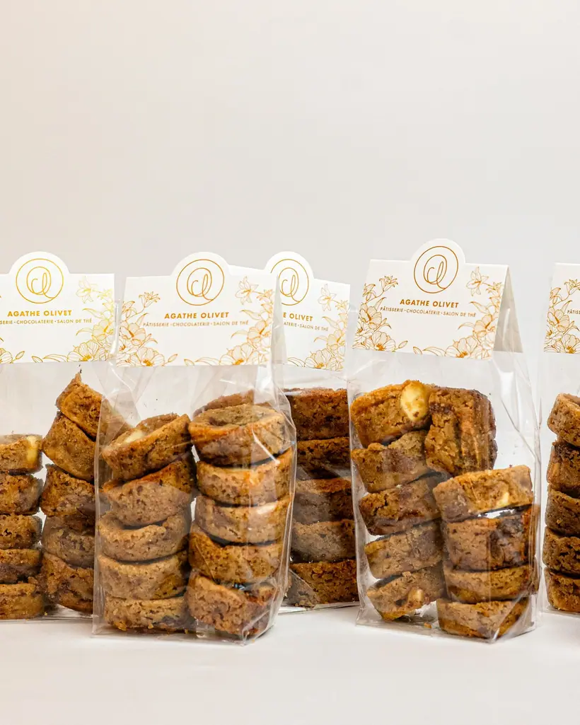 Bags of mini cookies from Pâtisserie Agathe Olivet, to take away