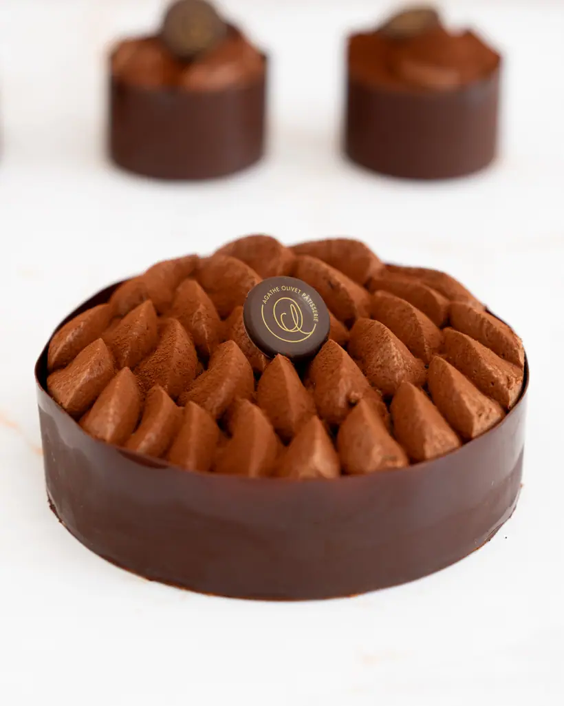 Royal, croustillant praliné et mousse chocolat noir