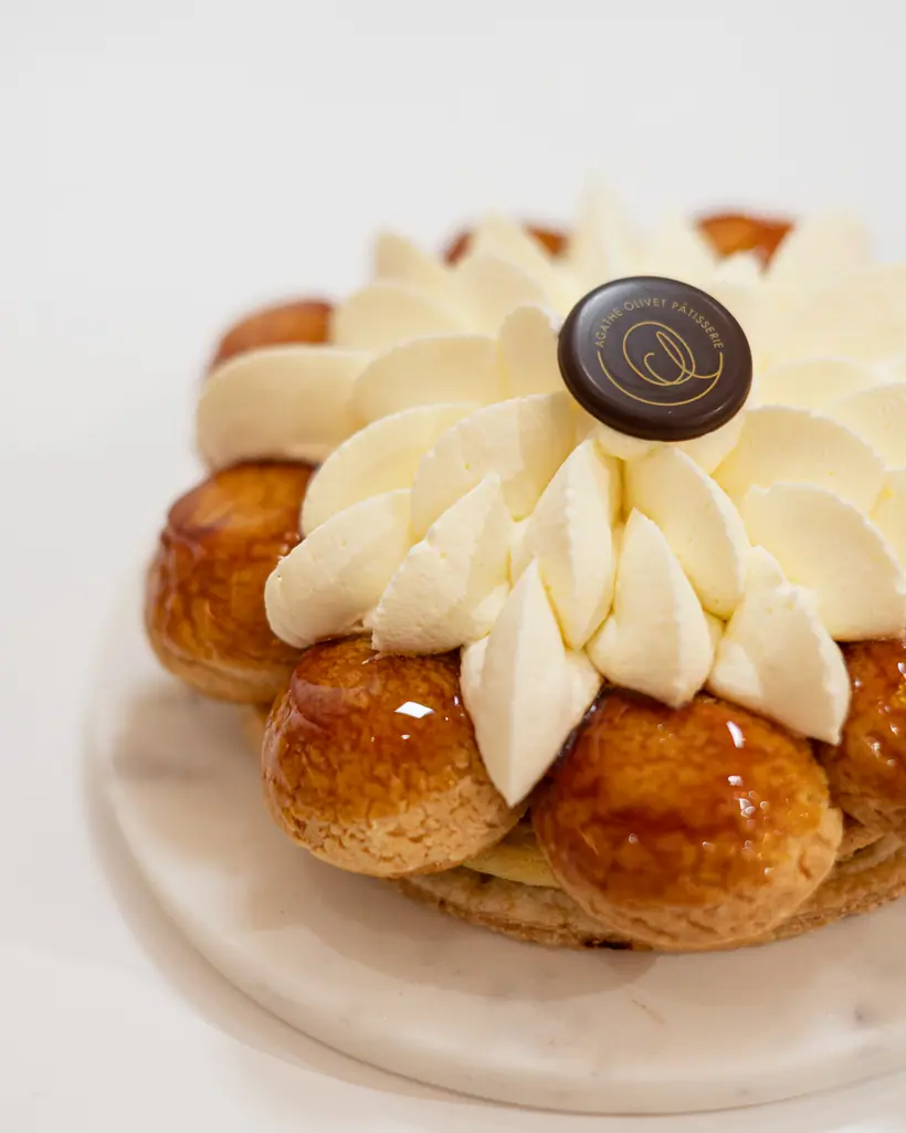 Saint-Honoré, choux caramélisés et crème diplomate